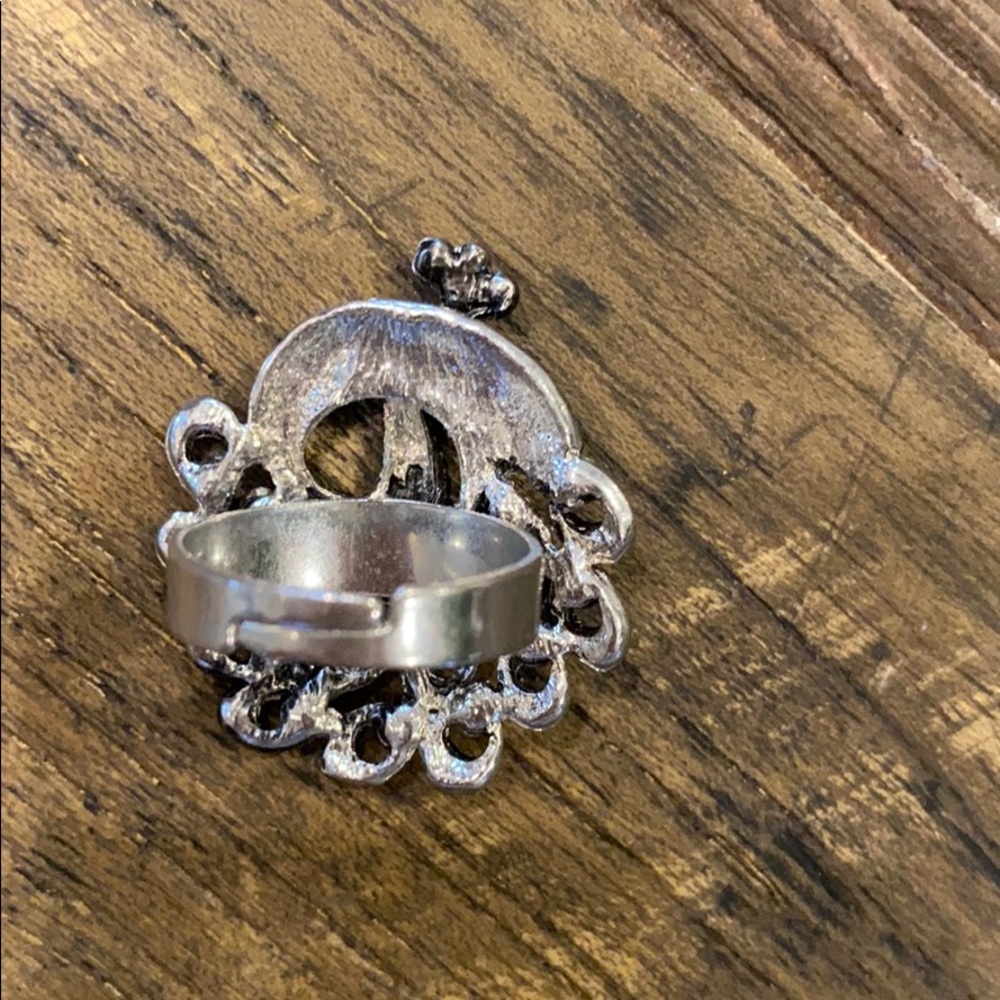 Ring - Picture 4 of 4